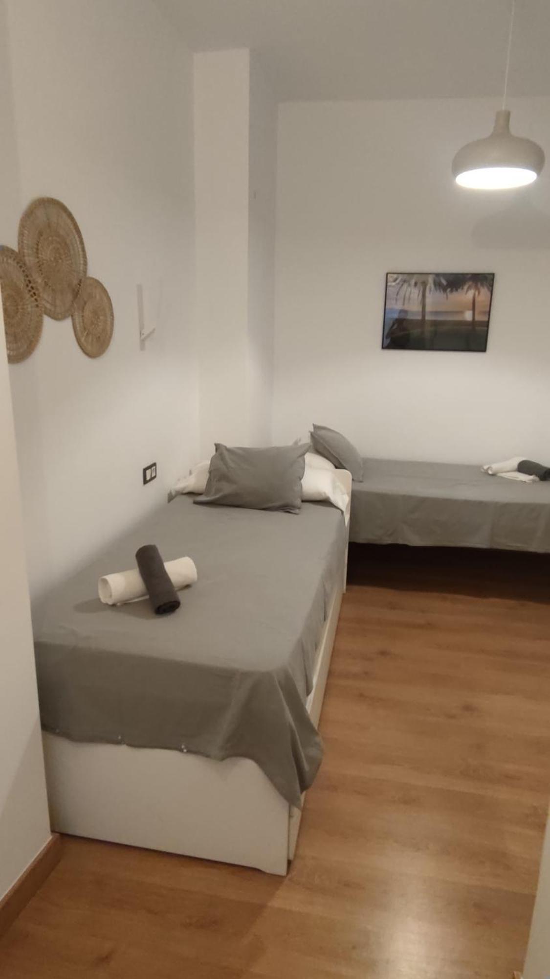 Unique Apartment In Malaga City Center With Pool ภายนอก รูปภาพ
